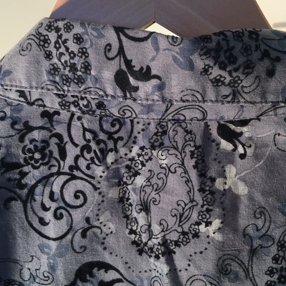 LemonGrass blouse semi-sheer - Picture 5 of 8